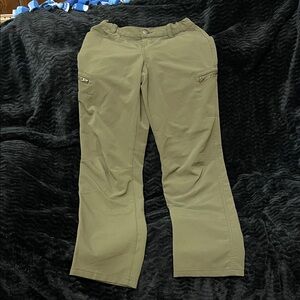 Boy’s Magellan Olive Cargo Pants Size 14